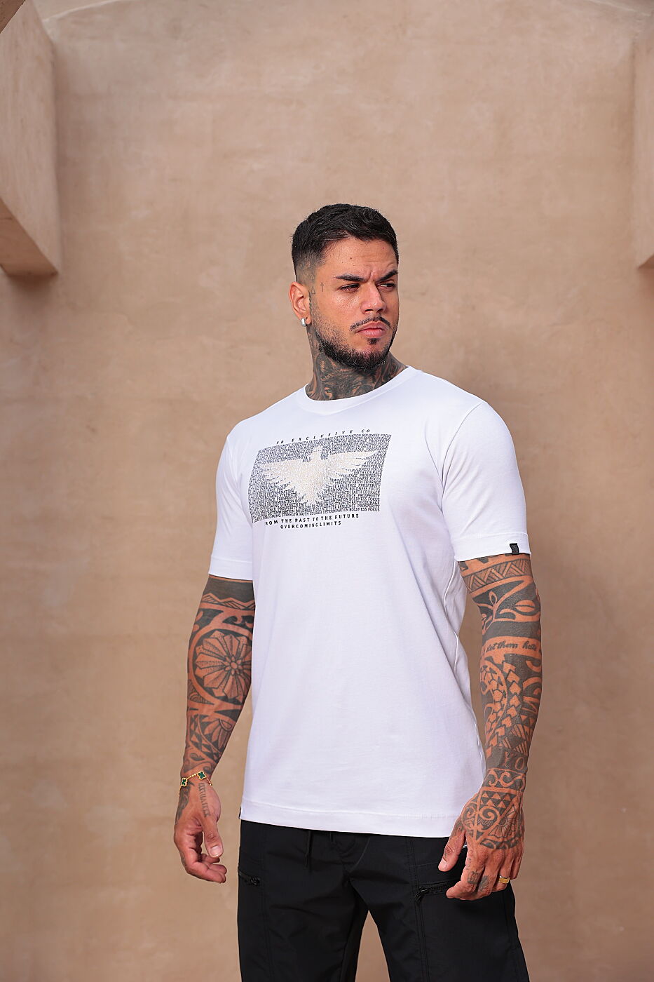 Camiseta slim Águia Letters branca