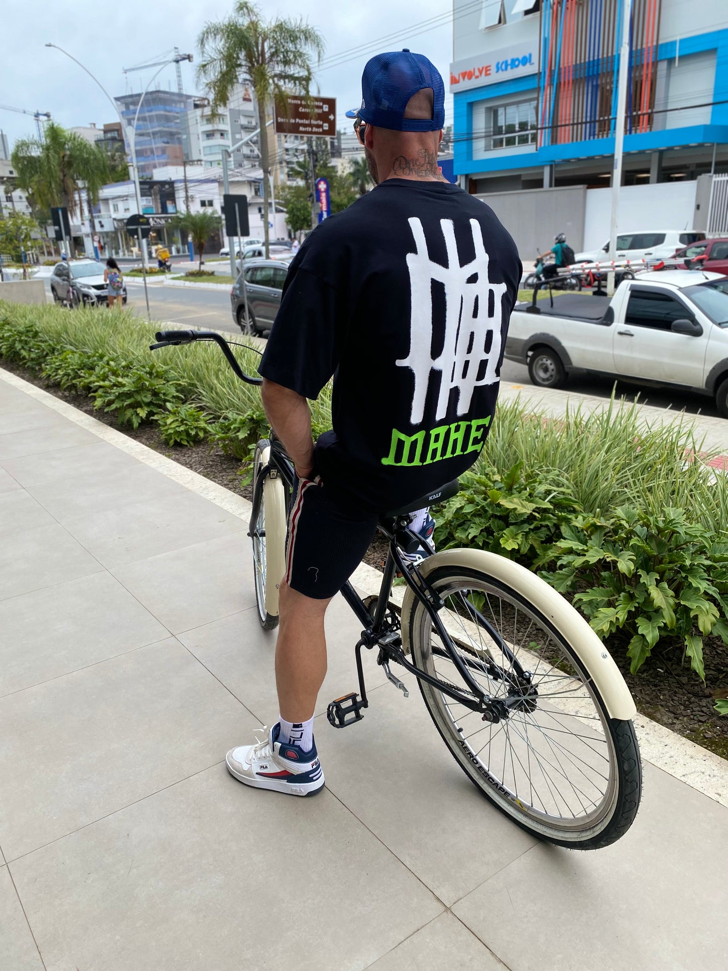 Camiseta Mahe Over Spray Paint White