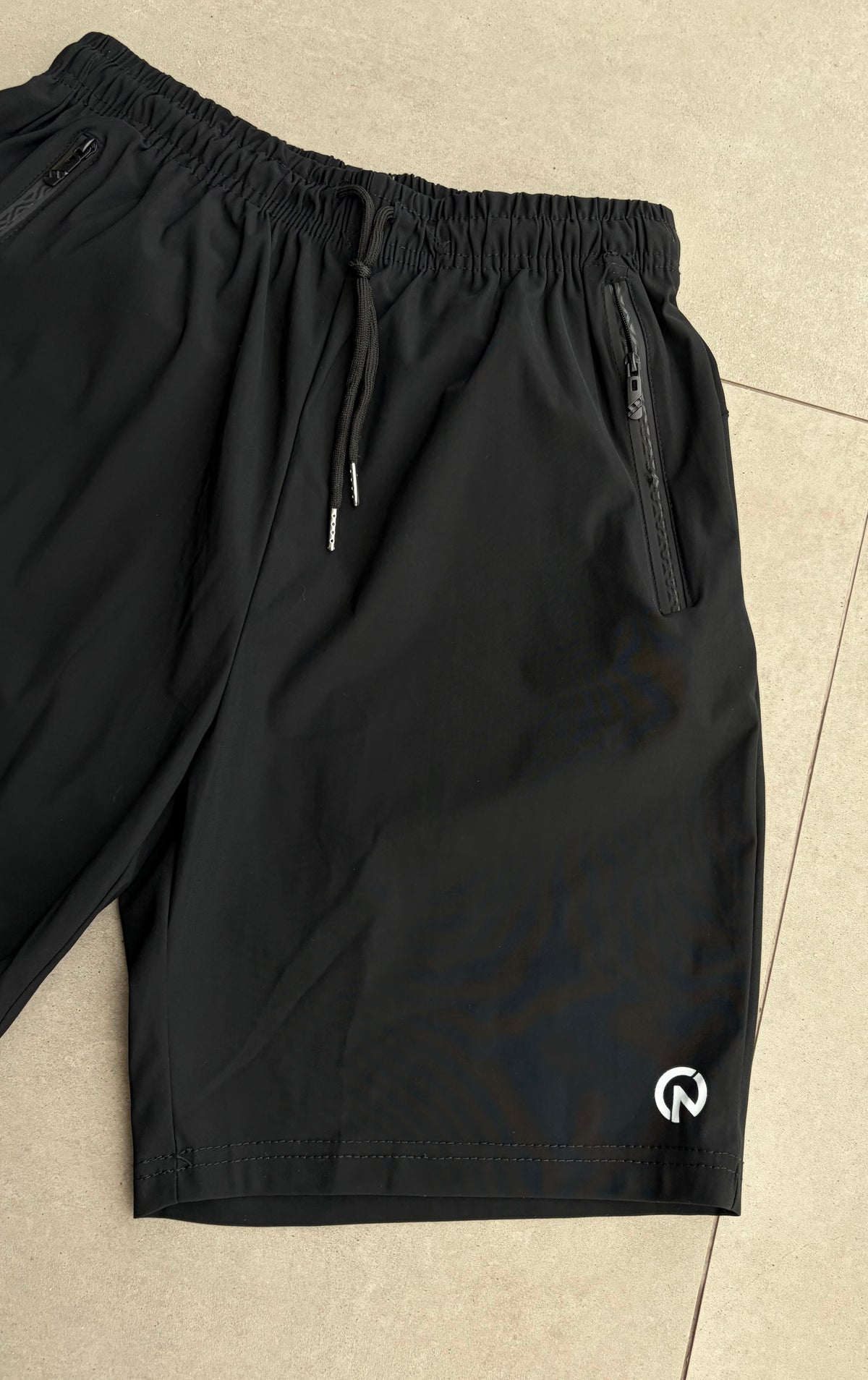 Shorts Ziper preto plissado - foto 11 de 12