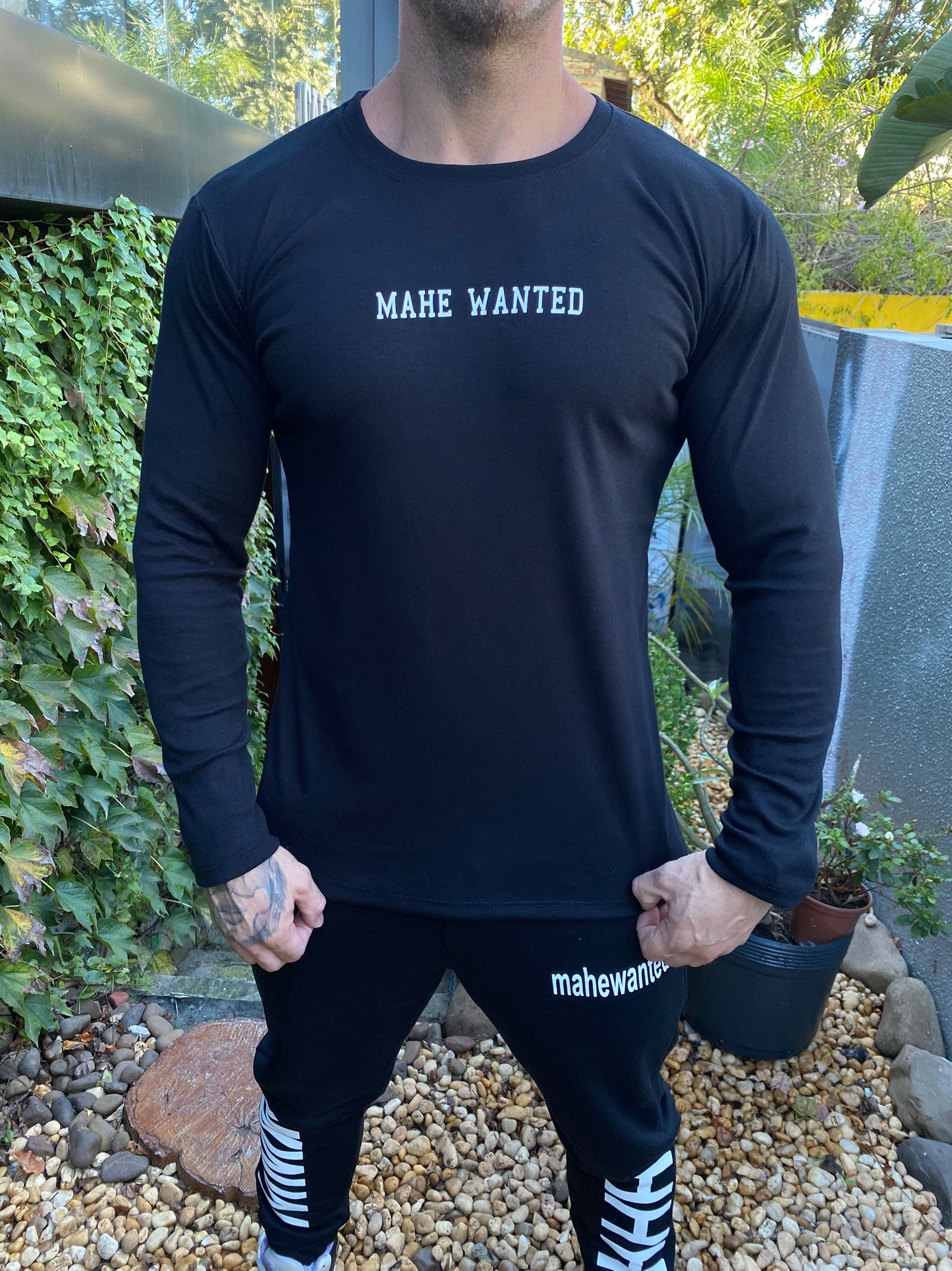Camiseta Mahe Manga Longa Black