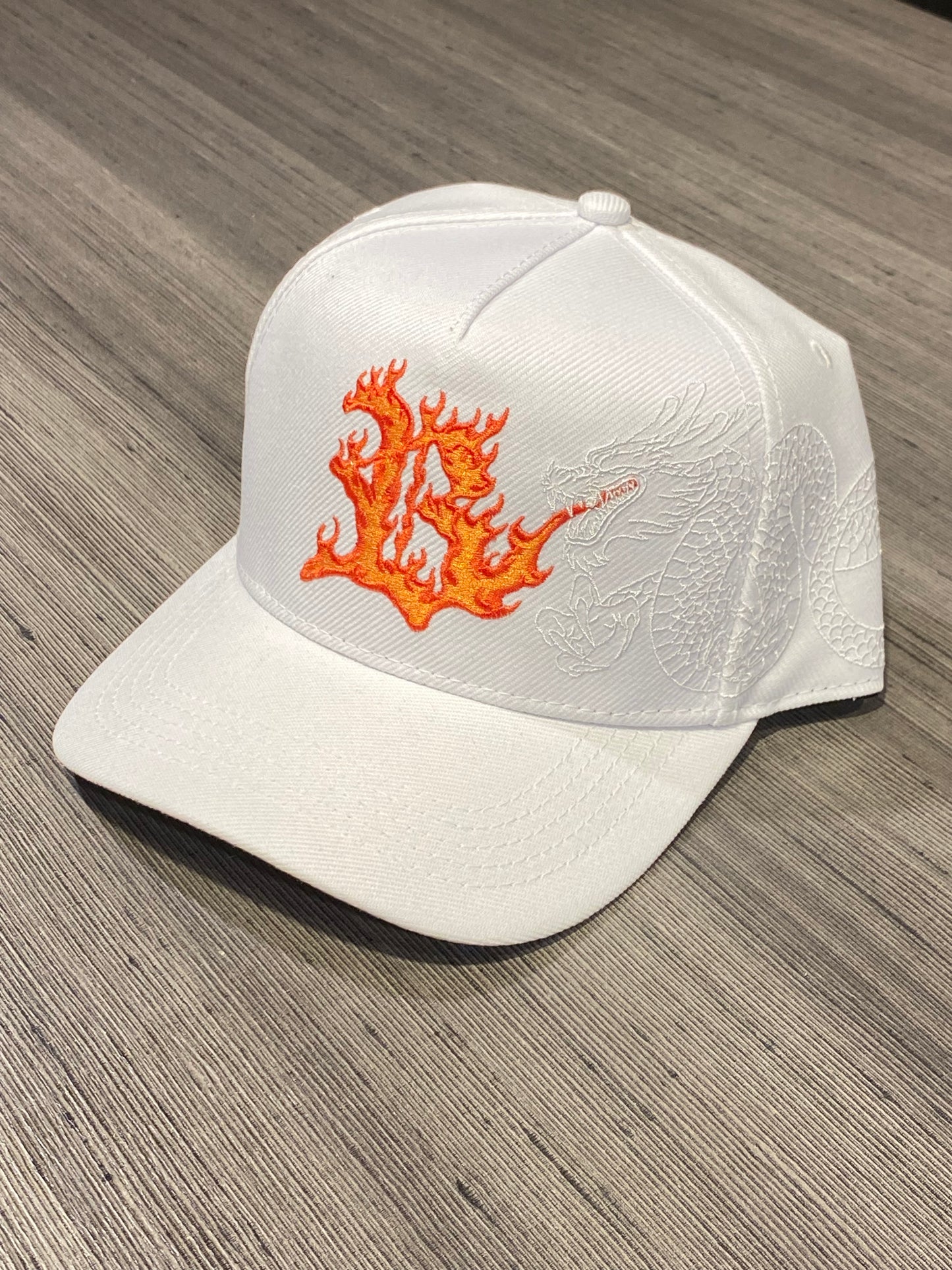 Boné Snapback Dragon Fire Branco