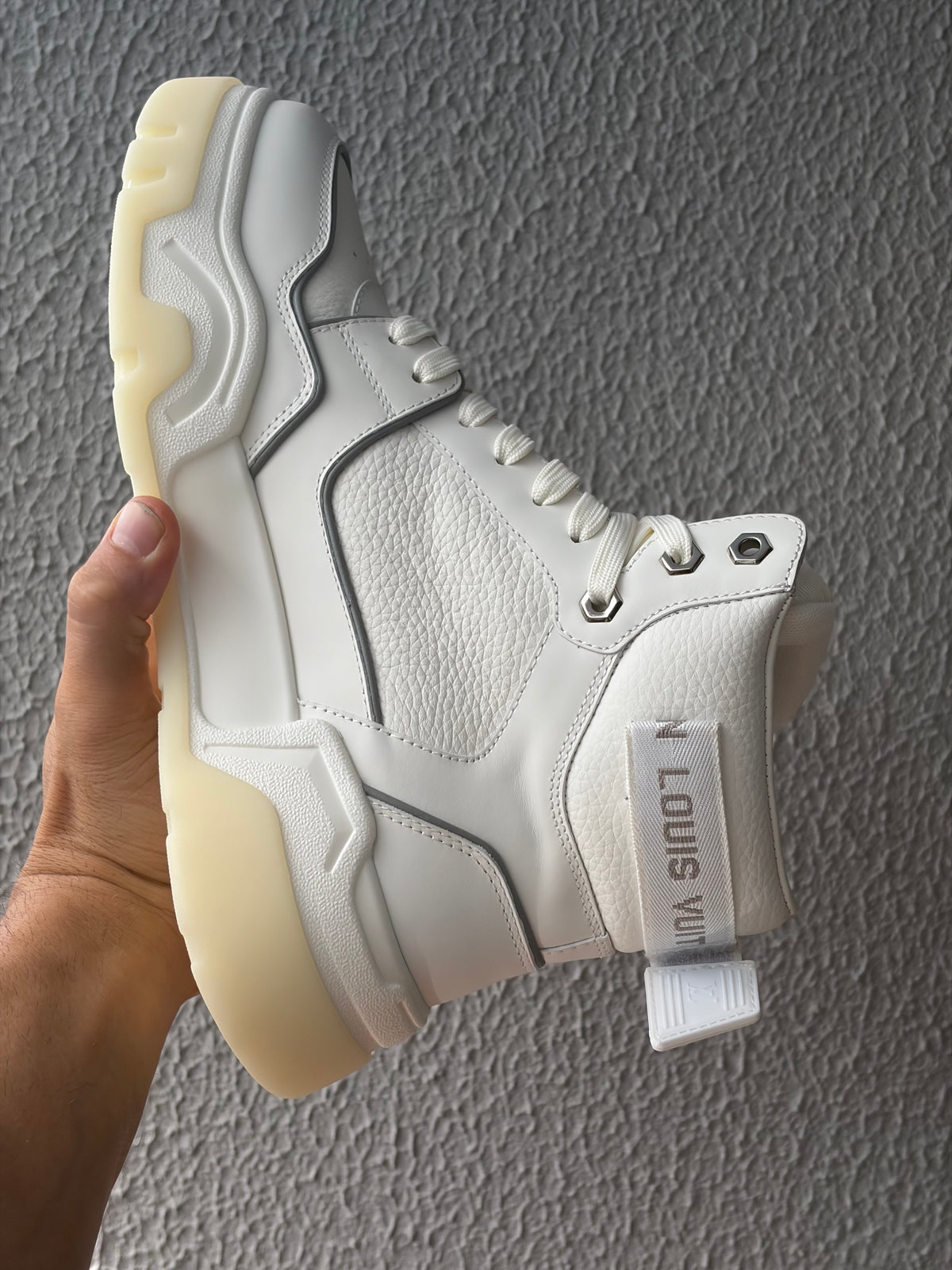 Tênis LV Luxuy importado Cano Alto Branco ( Sob encomenda)