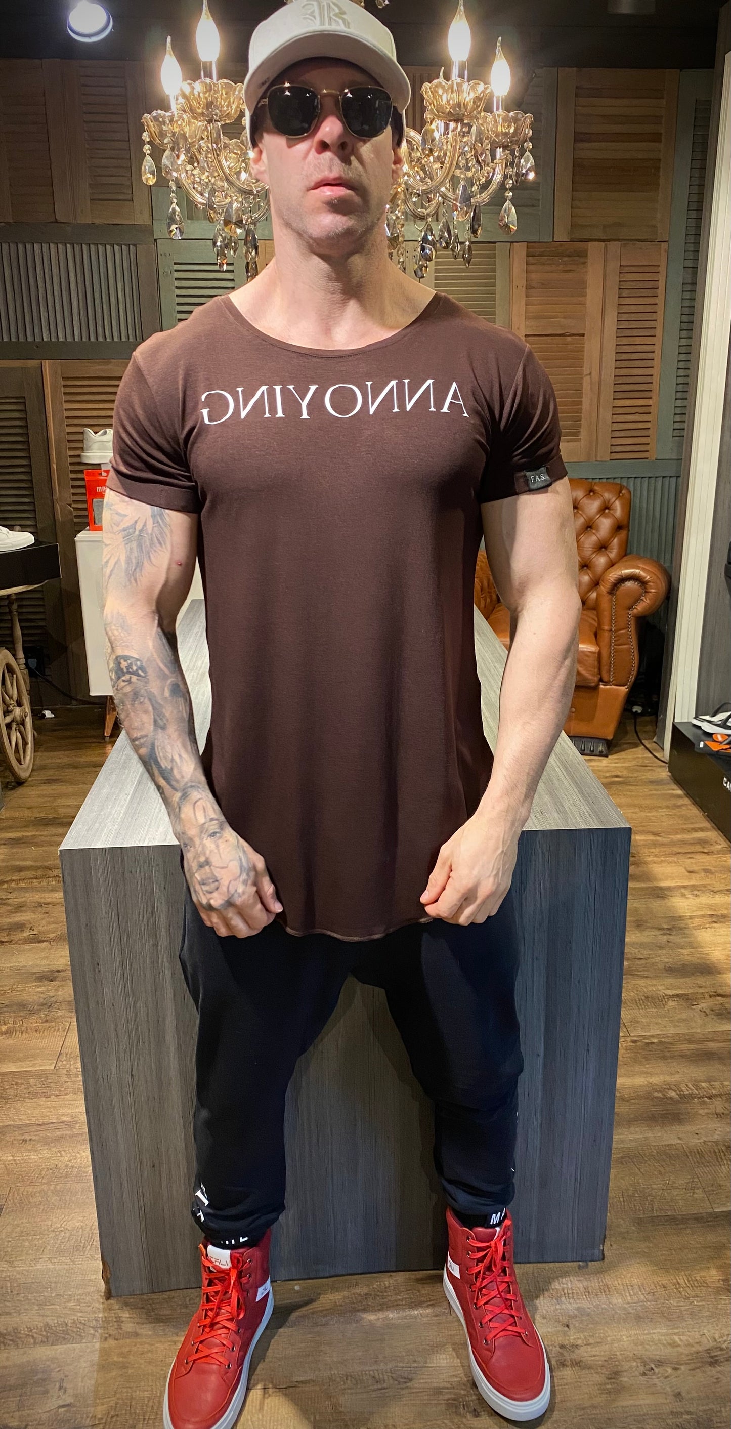 Camiseta Gniyonna - Brow