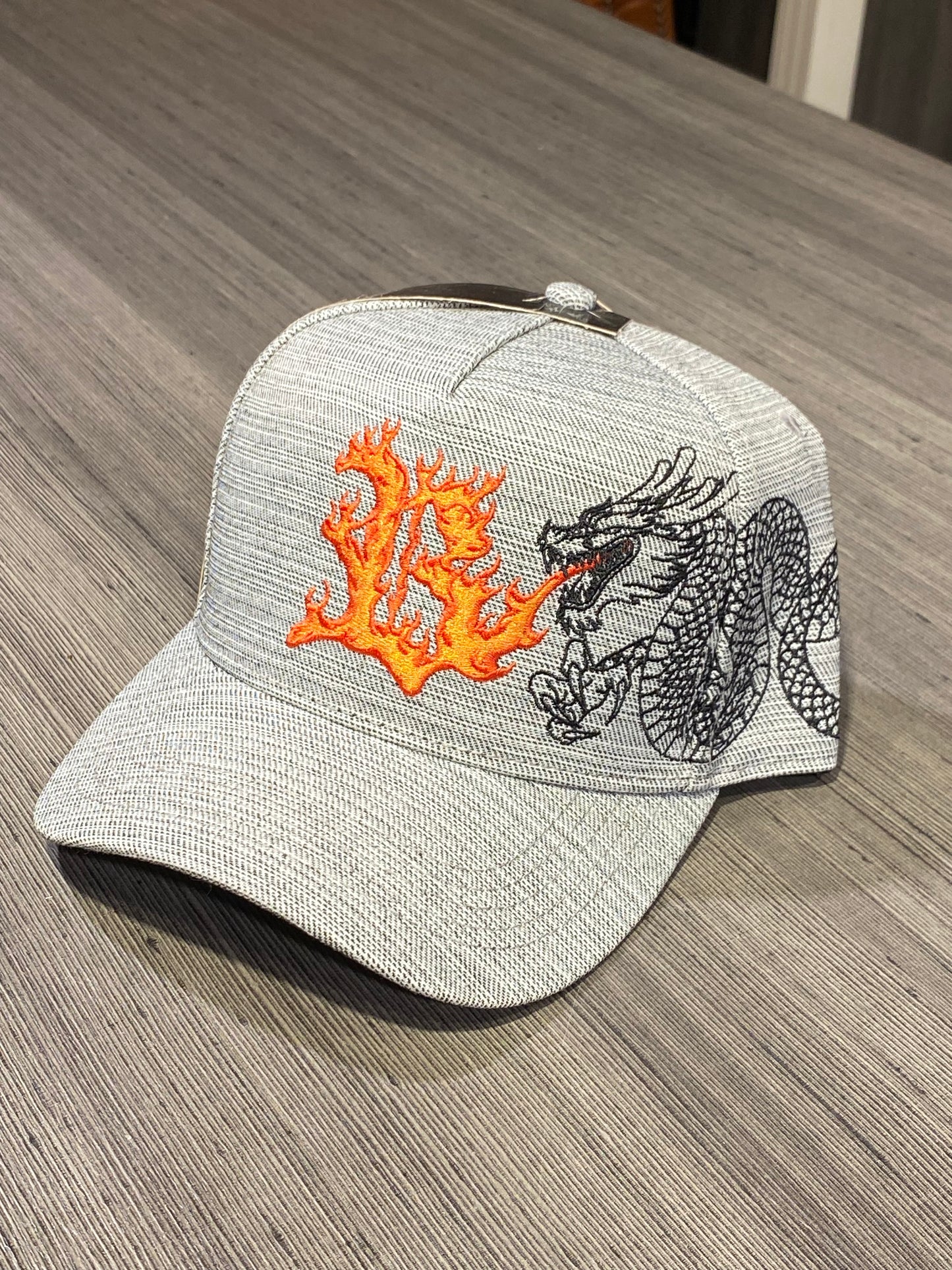 Boné Snapback Dragon Fire Cinza