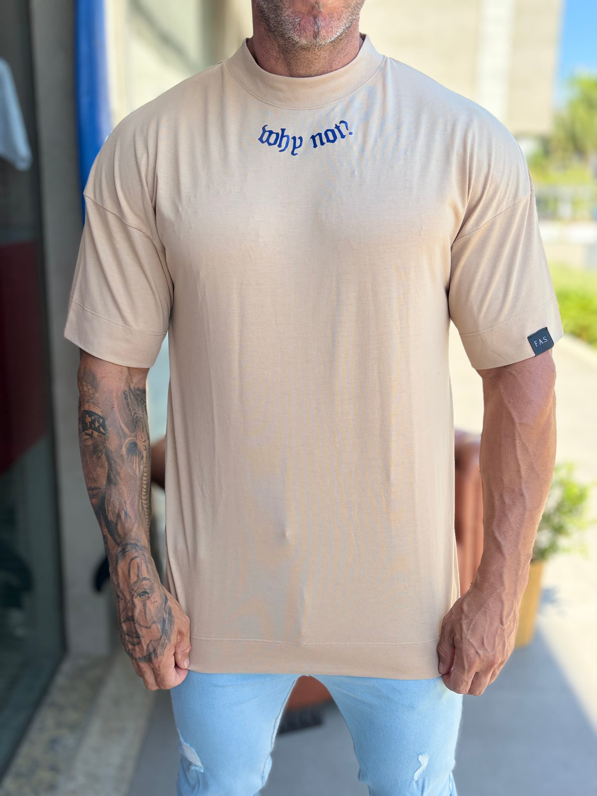Camiseta oversized Why Not? Desert marrom claro - foto 5 de 11