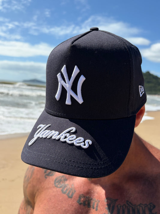 Boné New Era Yankess Marinho Branco