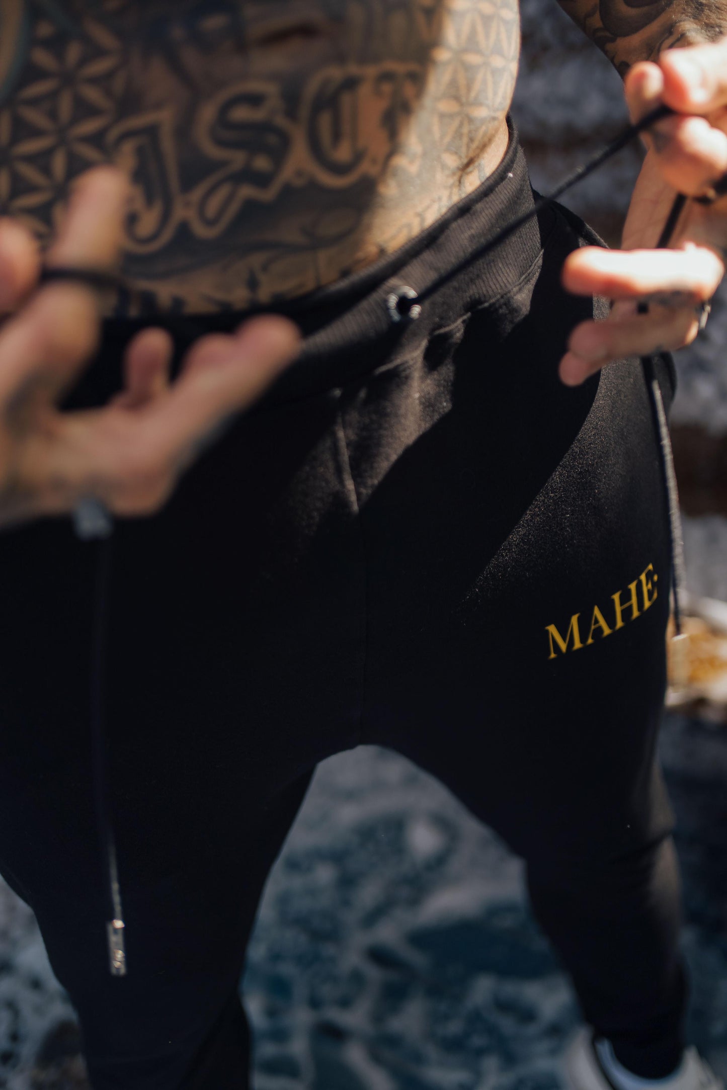 Calça Mahe Skinny Moletom Black Yellow