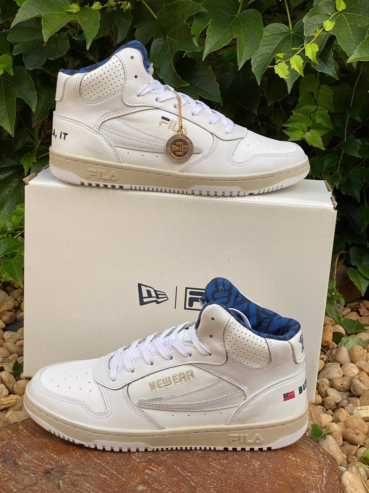 Tênis Collab Fila x New Era