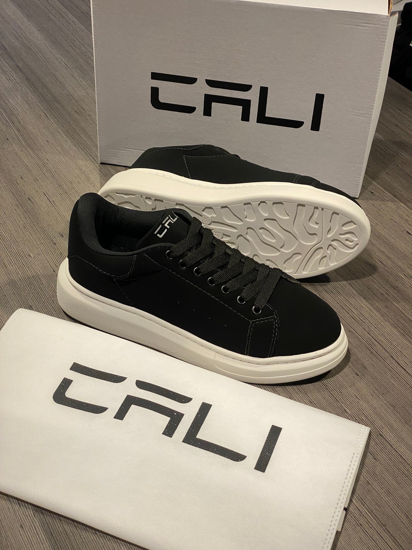 Tênis Cali Tesla Black