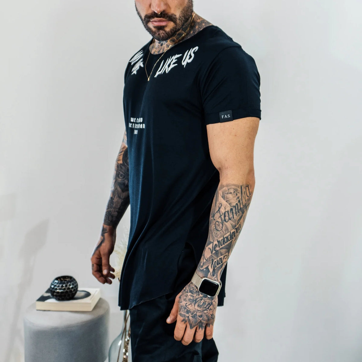 Camiseta No One Blck preta - foto 11 de 13