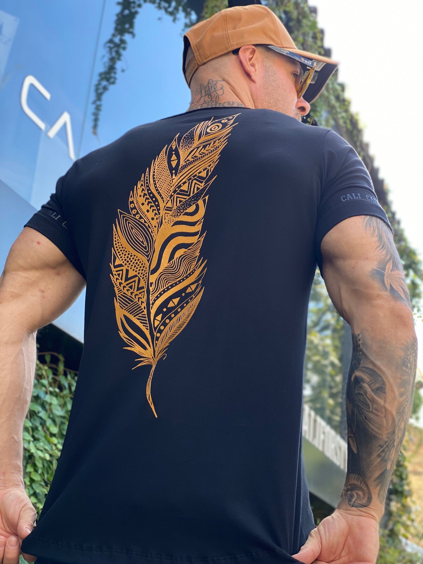 Camiseta Cali Feather Gold