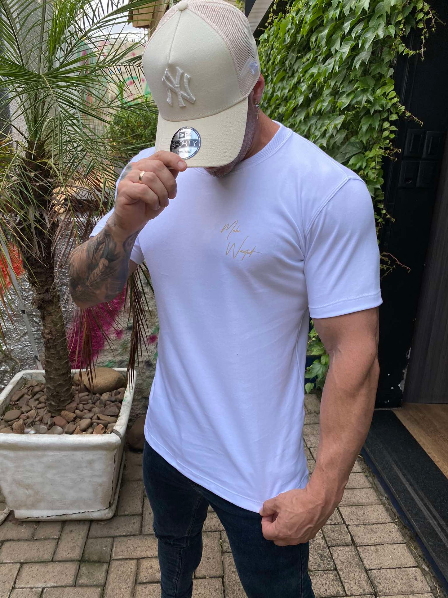 Camiseta Assinatura White