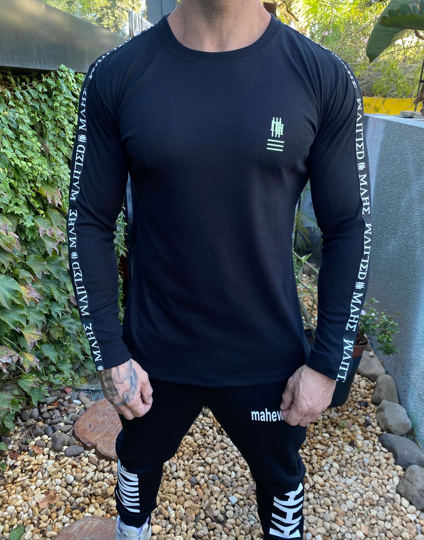 Camiseta Mahe Manga Longa Mônaco Black