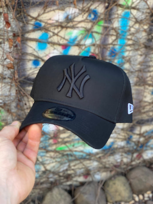 Boné 9FIFTY Stretch Snap MLB New York Yankees X-Metal - Preto