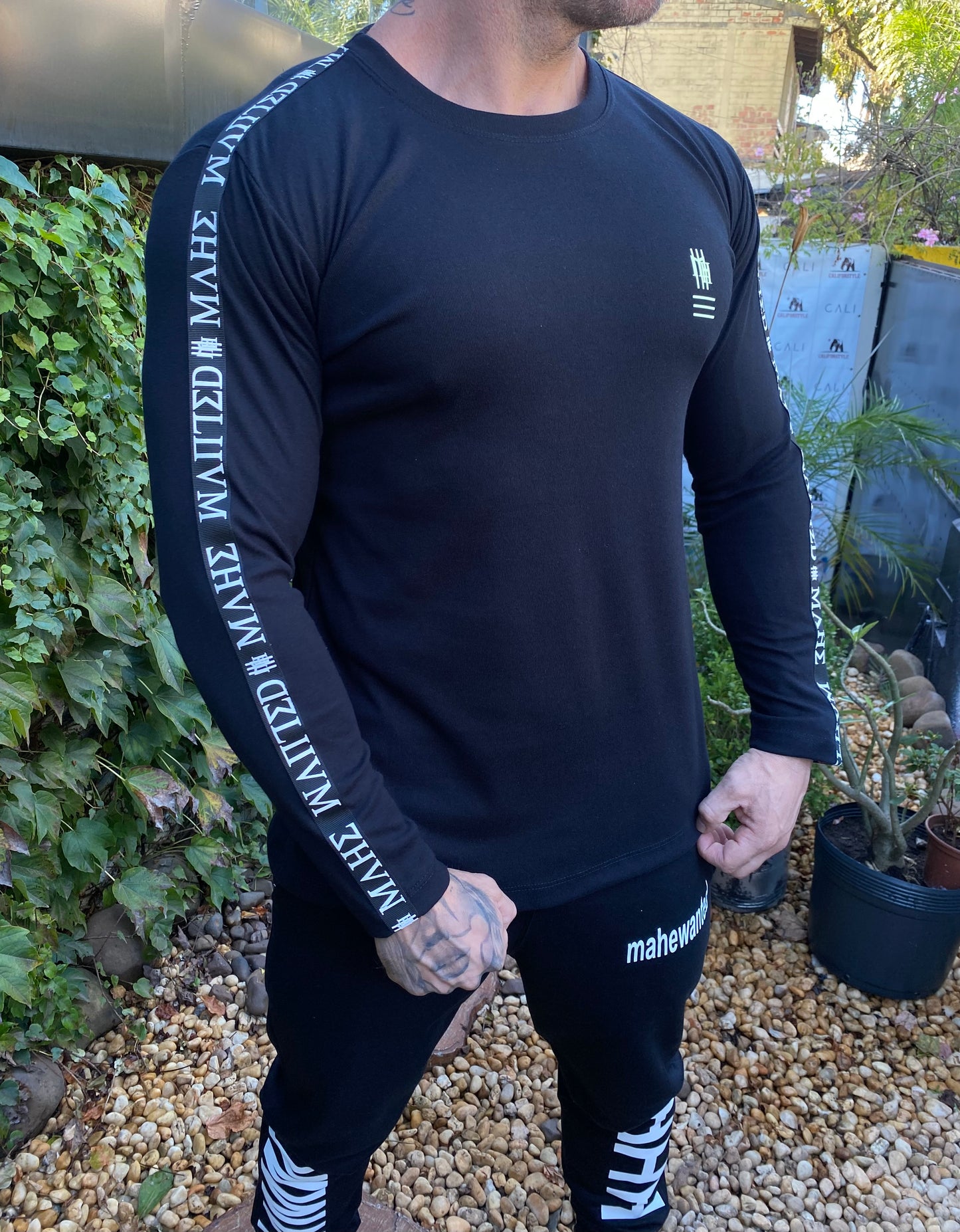 Camiseta Mahe Manga Longa Mônaco Black