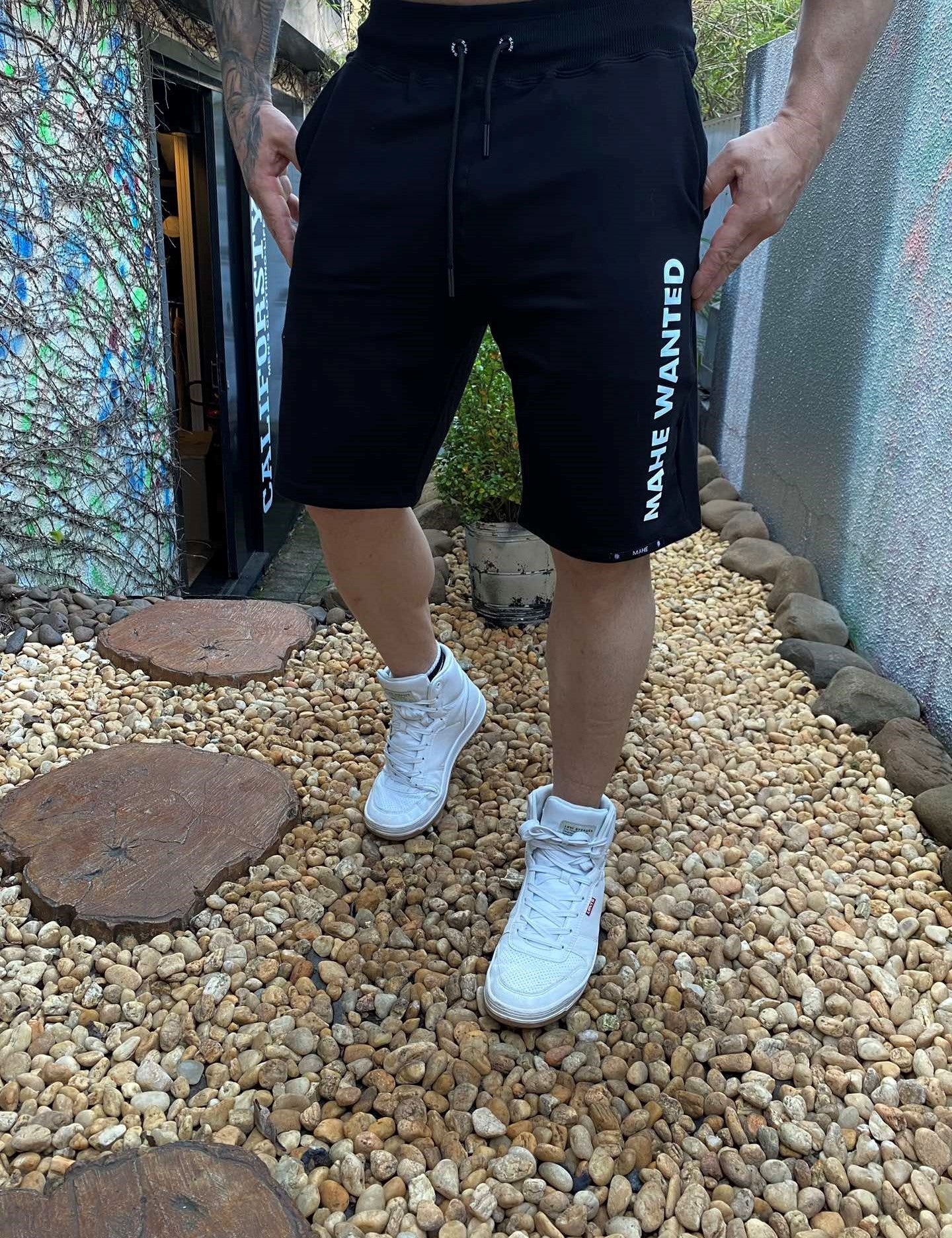 Bermuda Knight Black