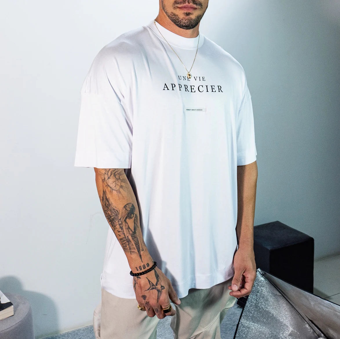 Camiseta Une Vie branca oversized - foto 7 de 8
