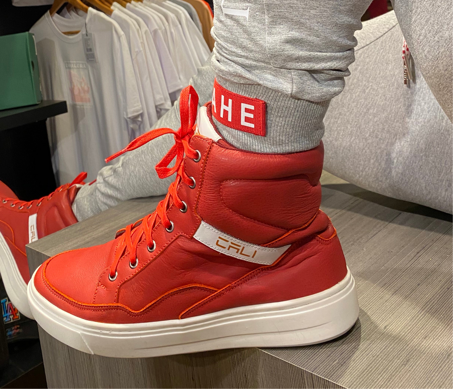 Tênis Cali Red em Couro