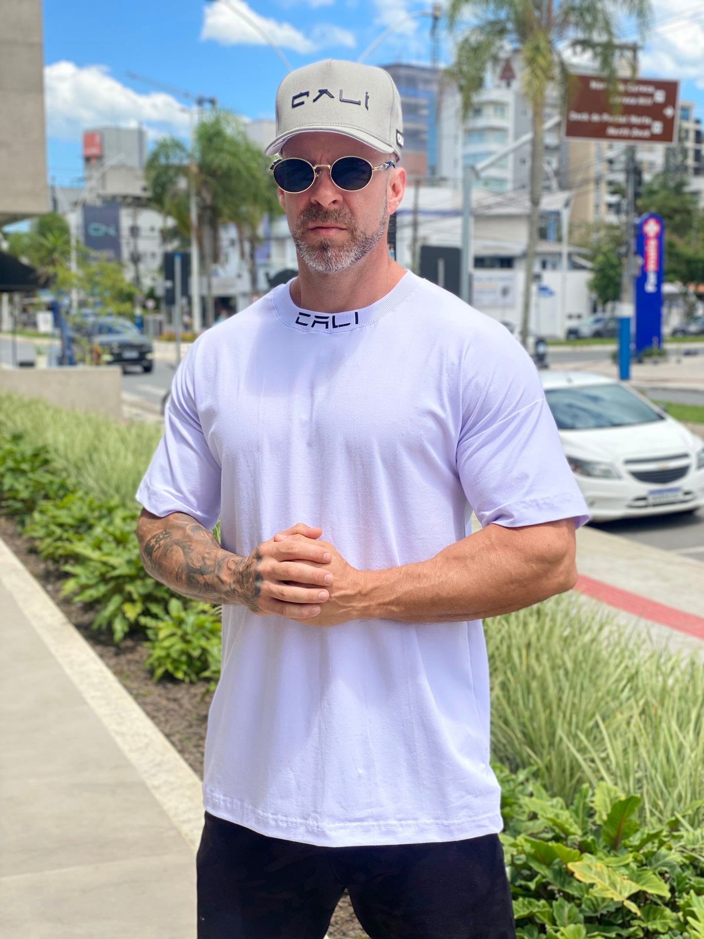 Camiseta Cali Over White