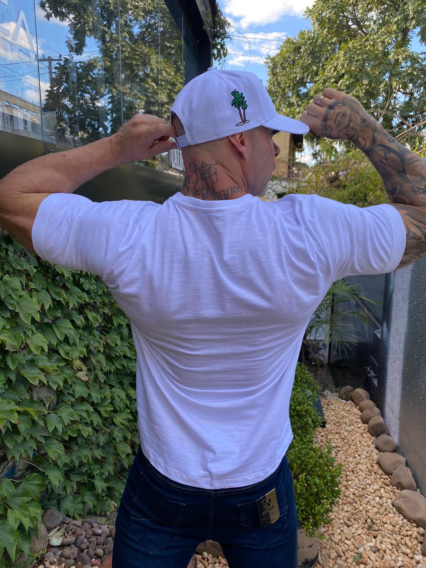 Camiseta Calvin Klein Flamê Branco