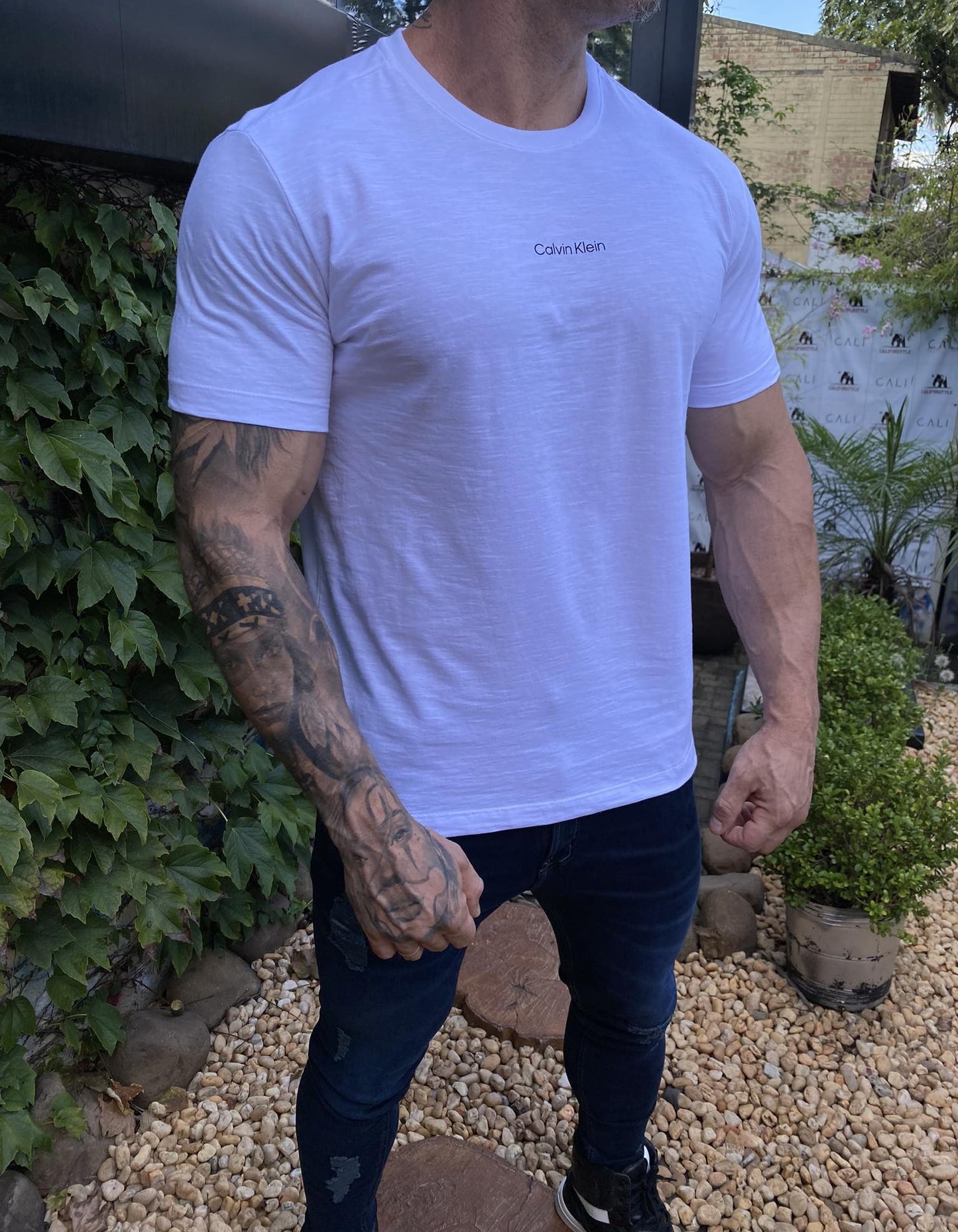Camiseta Calvin Klein Flamê Branco