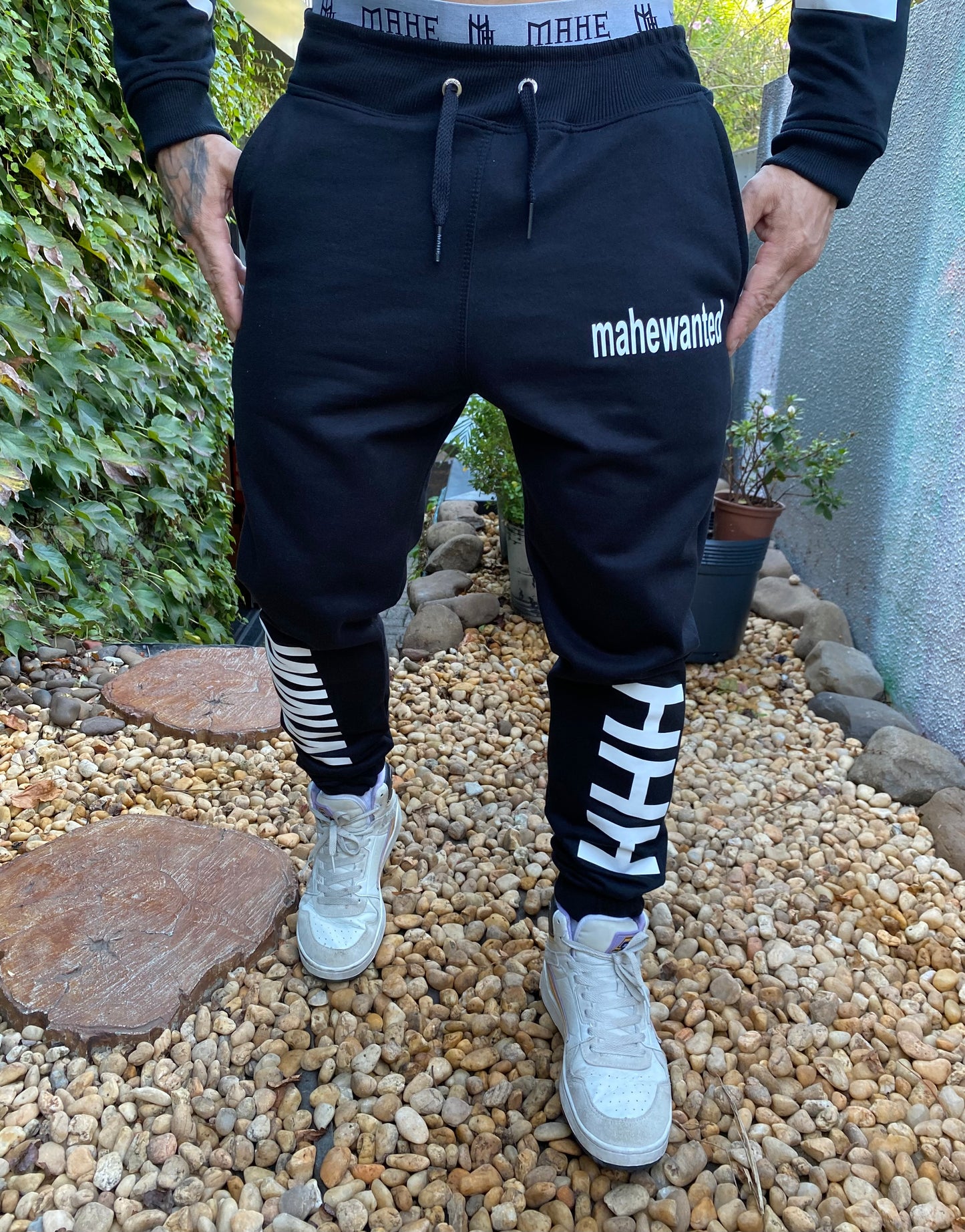 Conjunto Moletom Mahe Black White