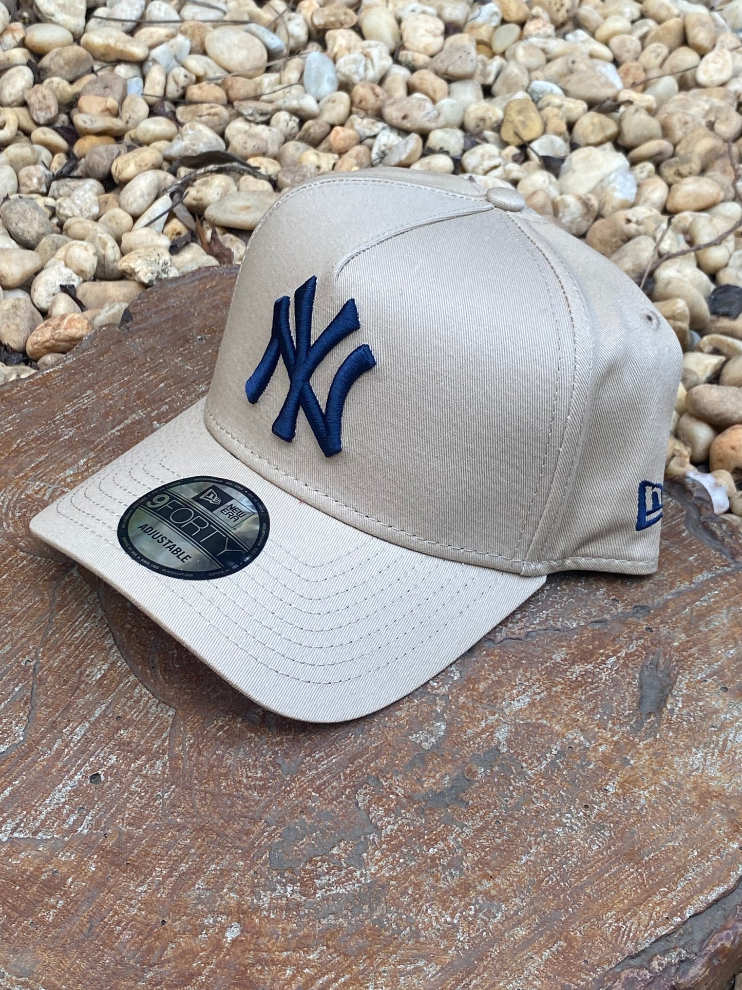 Boné NY Yankees Beige