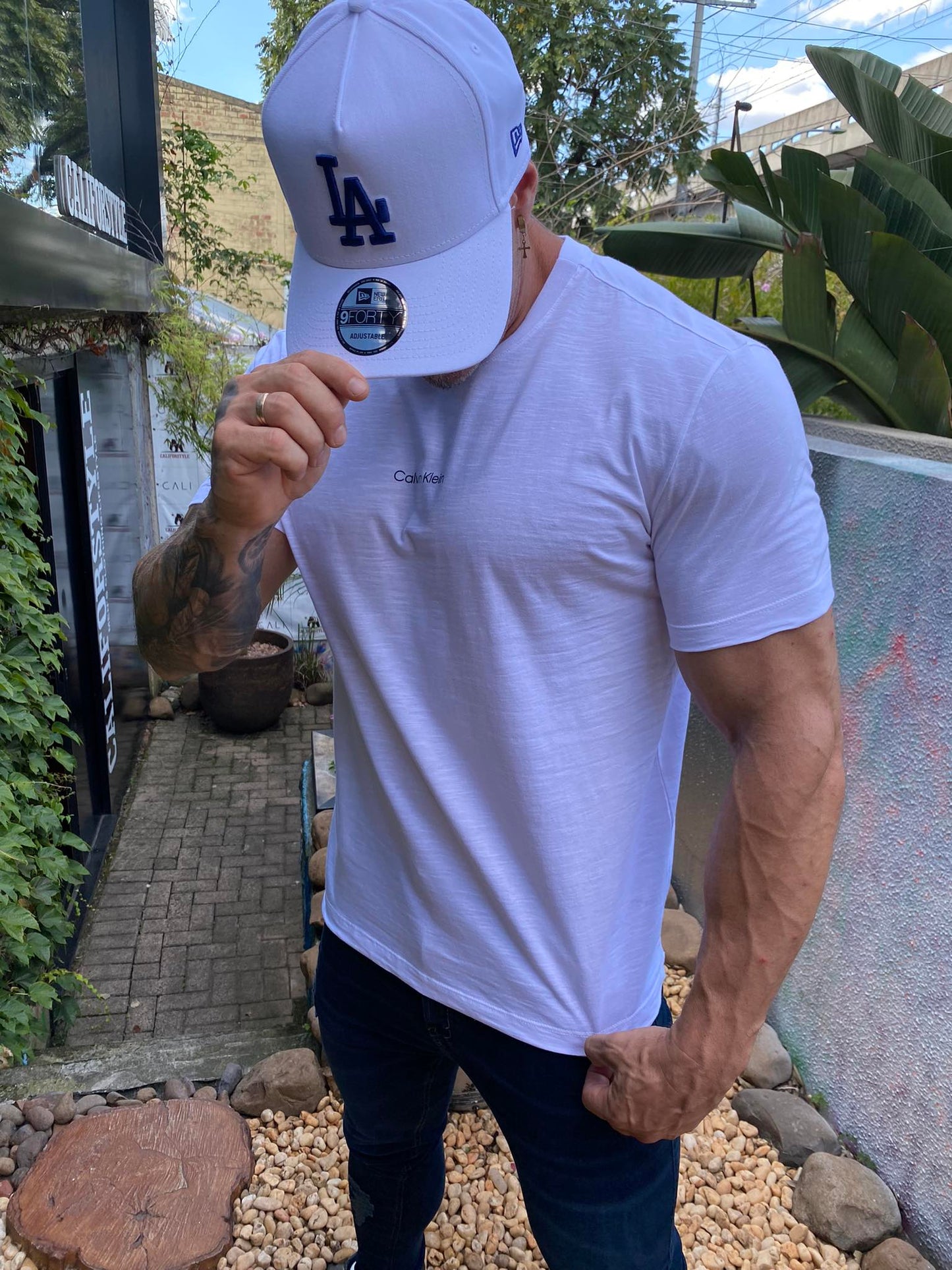 Camiseta Calvin Klein Flamê Branco