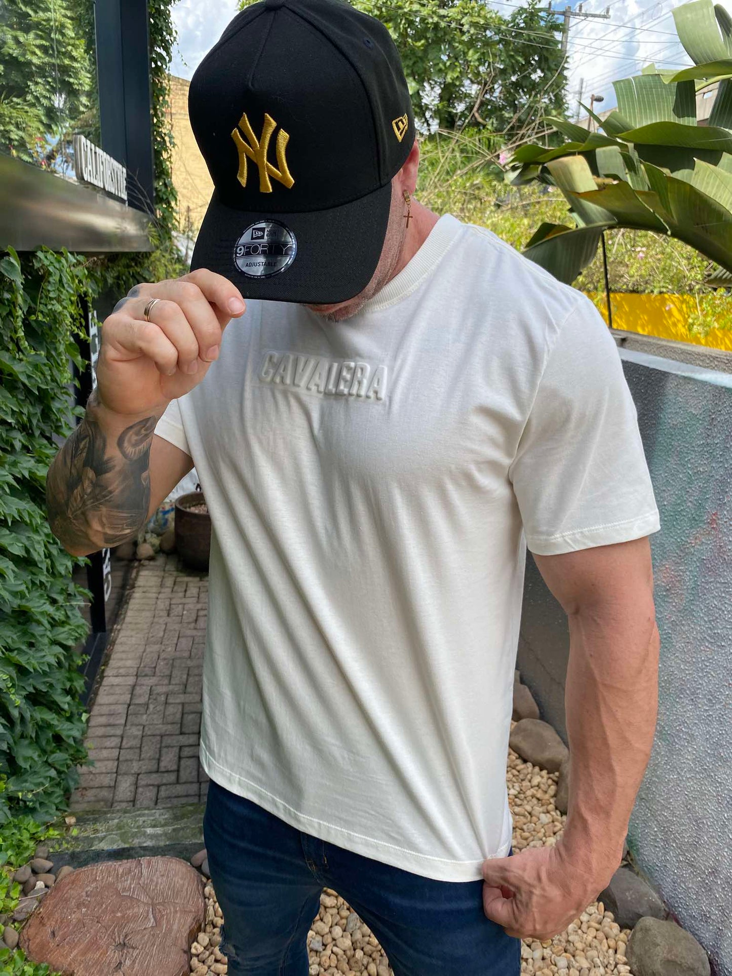 Camiseta Cavalera Relevo OFF