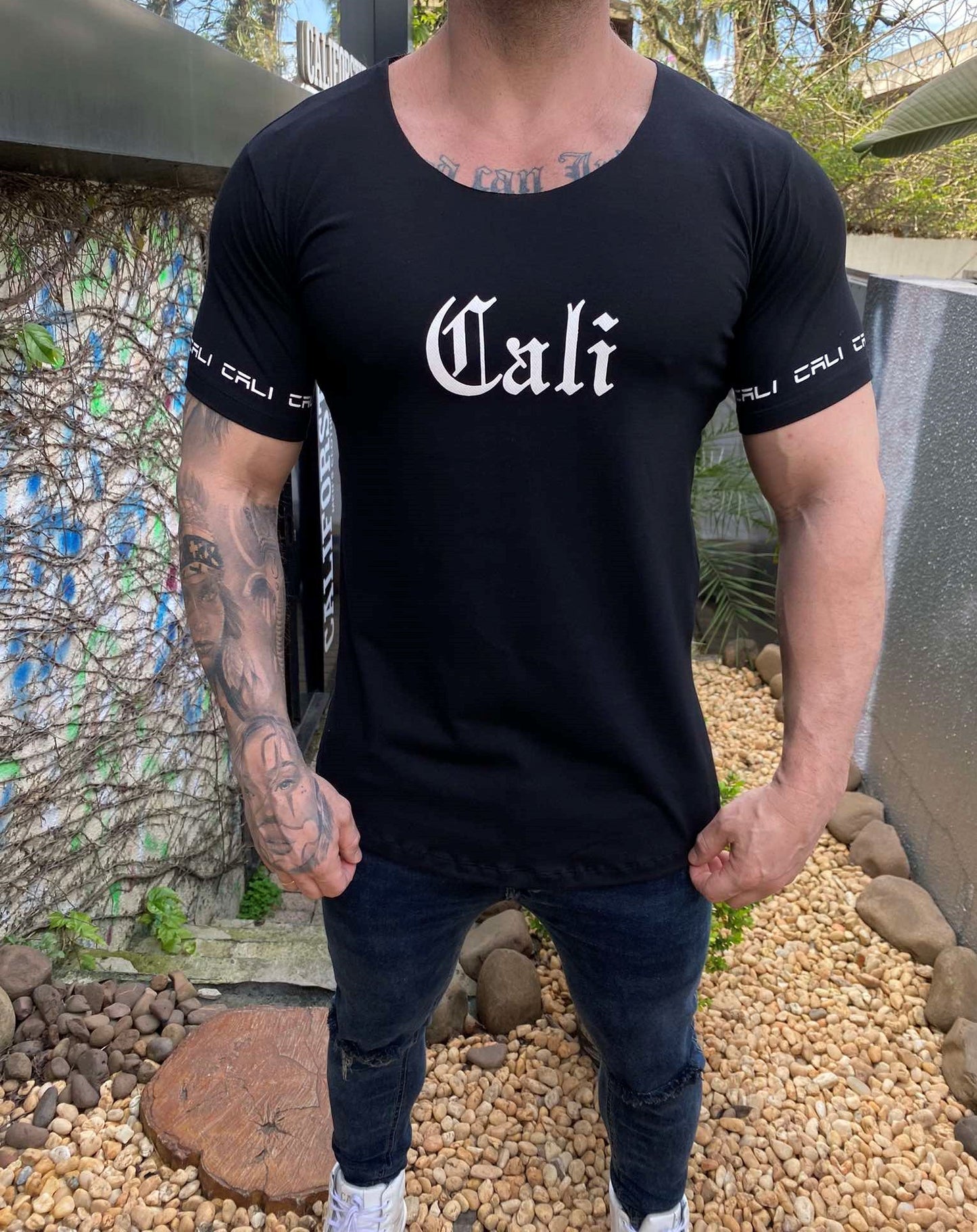 Camiseta Cali Resilient