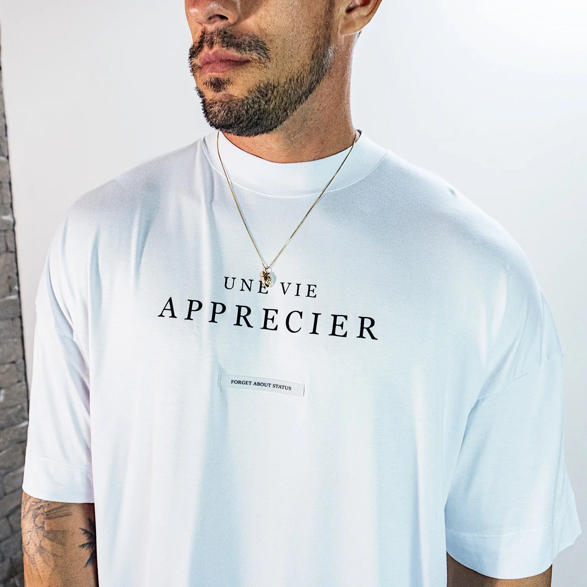 Camiseta Une Vie branca oversized - foto 2 de 8