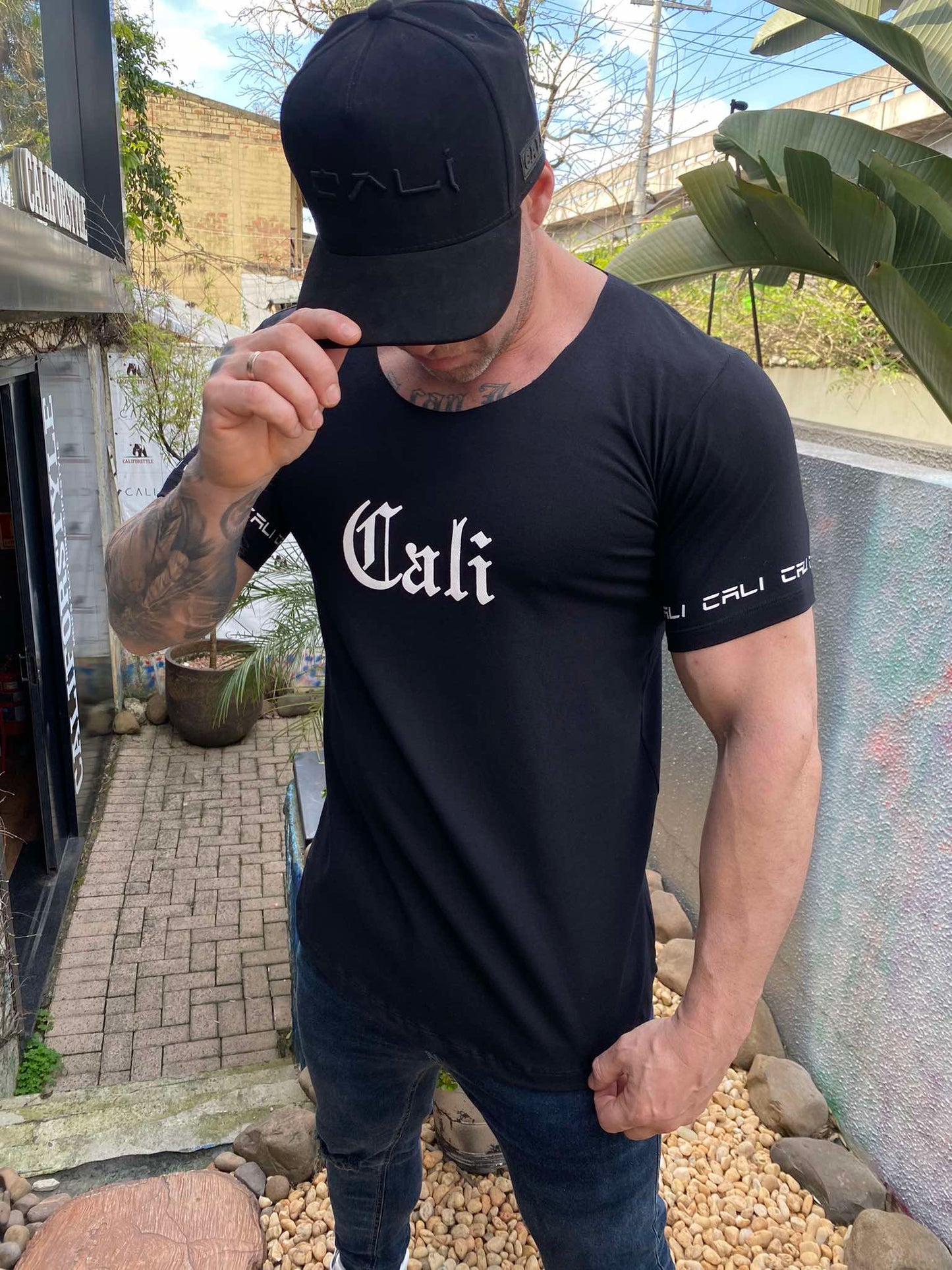 Camiseta Cali Resilient