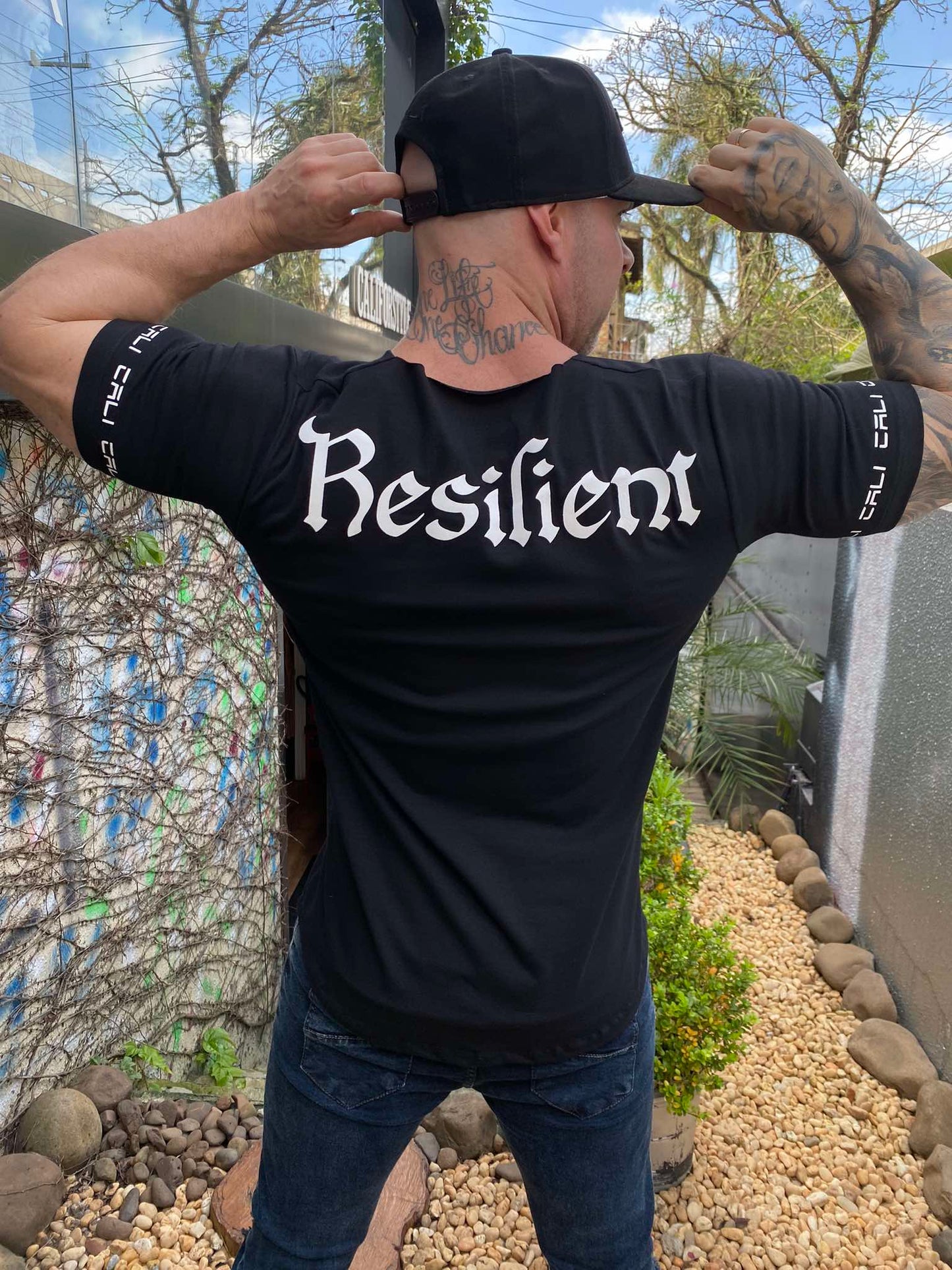 Camiseta Cali Resilient
