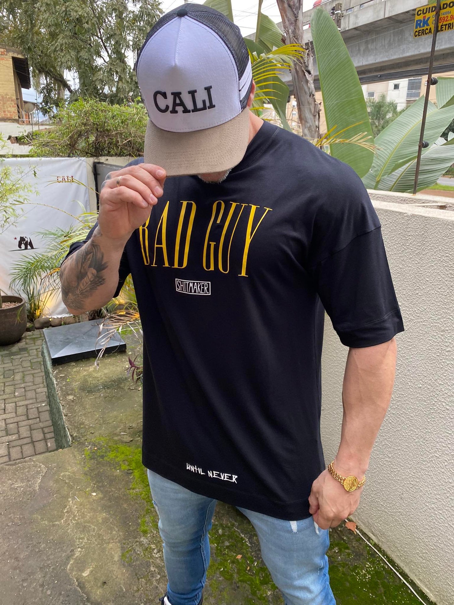 Camiseta Oversized Bad Guy Black Yellow