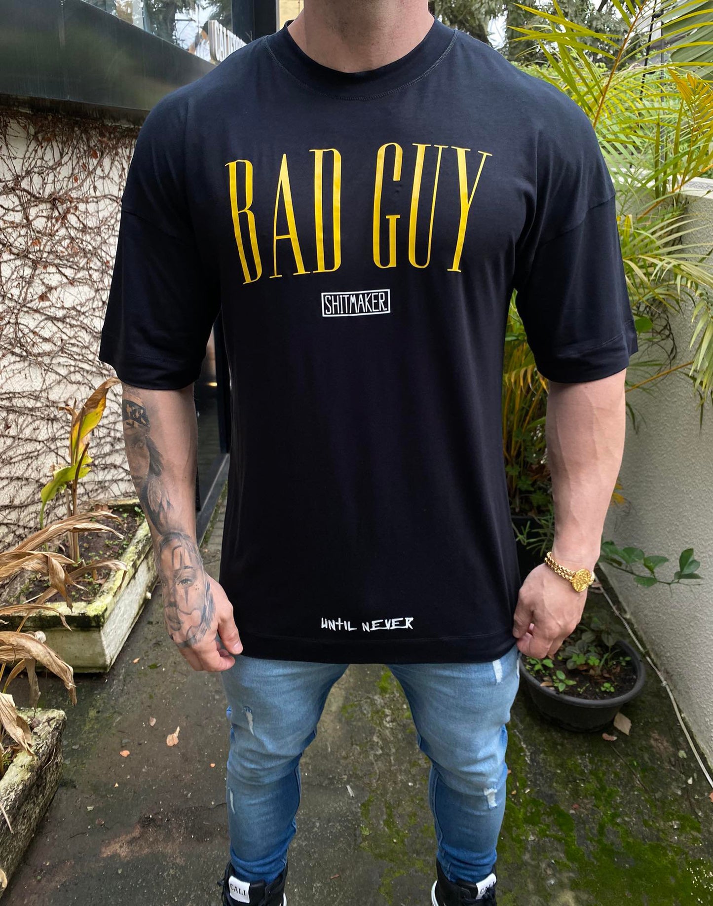 Camiseta Oversized Bad Guy Black Yellow