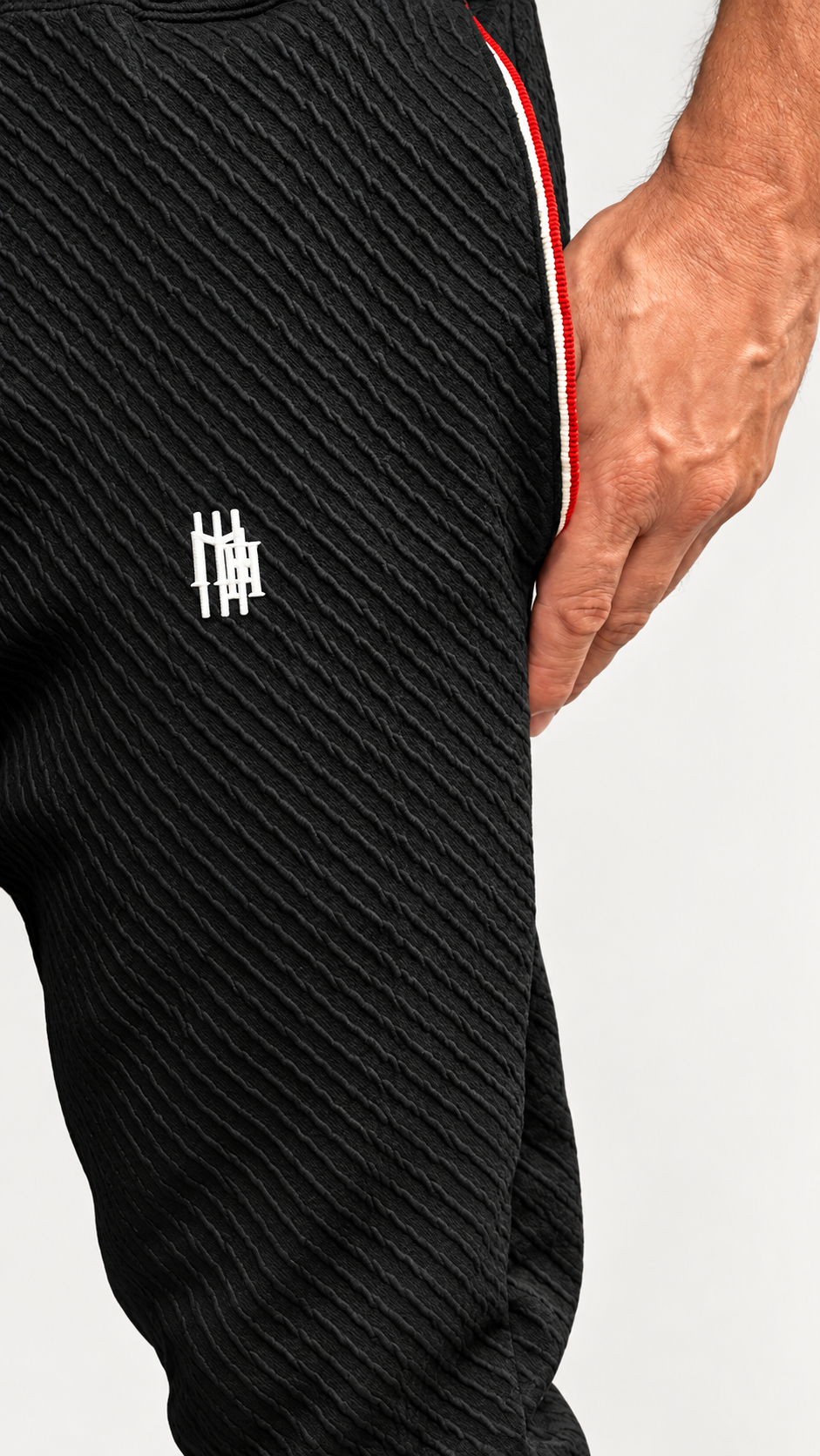 Calça Mahe Skinny Preta lista Red
