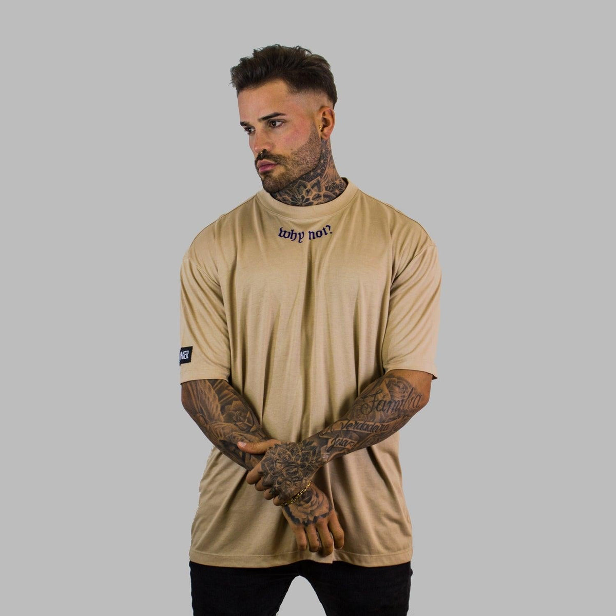 Camiseta oversized Why Not? Desert marrom claro - foto 7 de 11