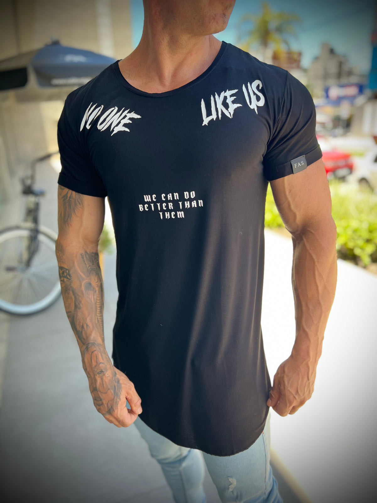 Camiseta No One Blck preta - foto 8 de 13