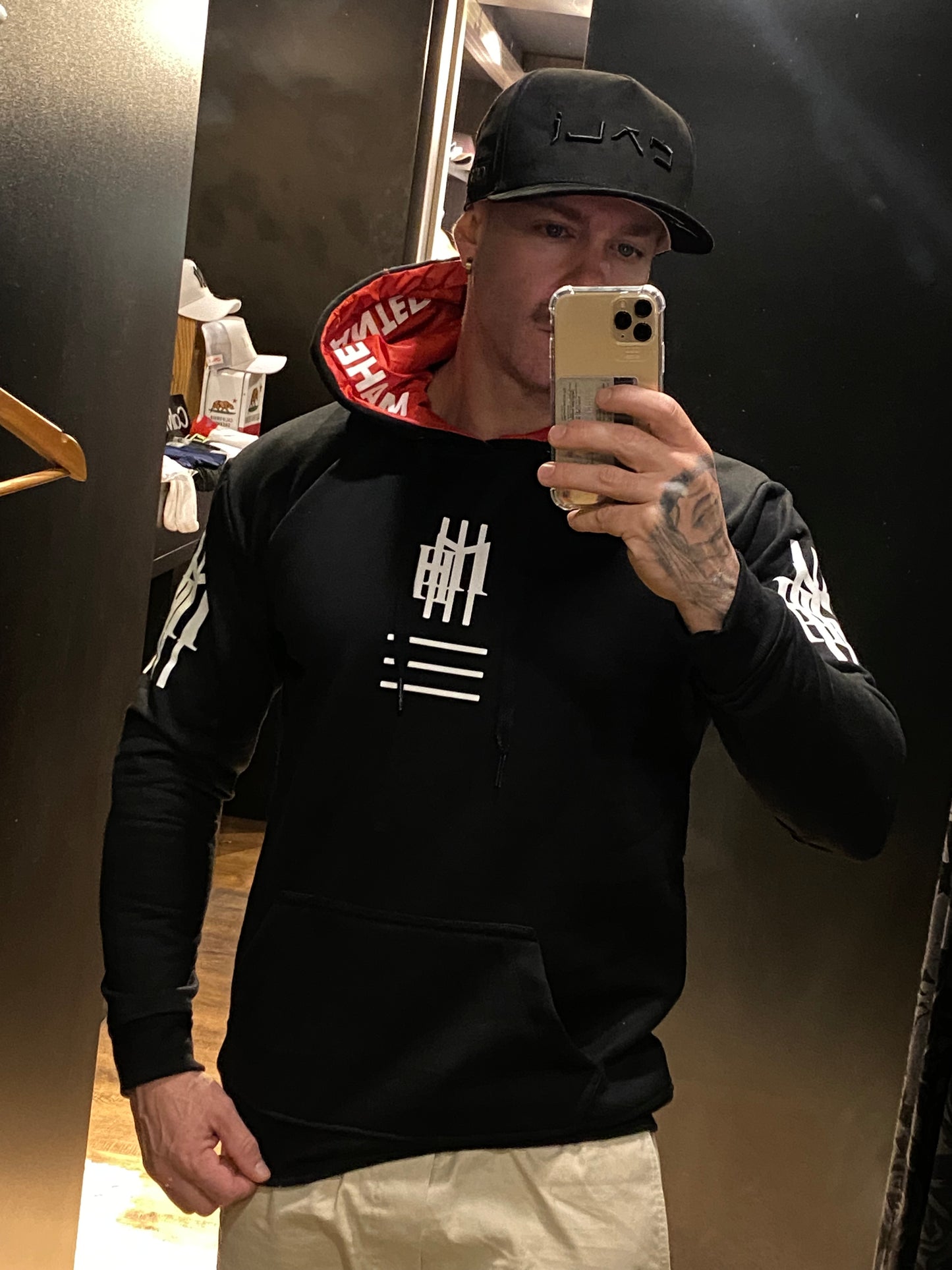 Moletom Canguru Mahe Black Red - LANÇAMENTO EXCLUSIVO