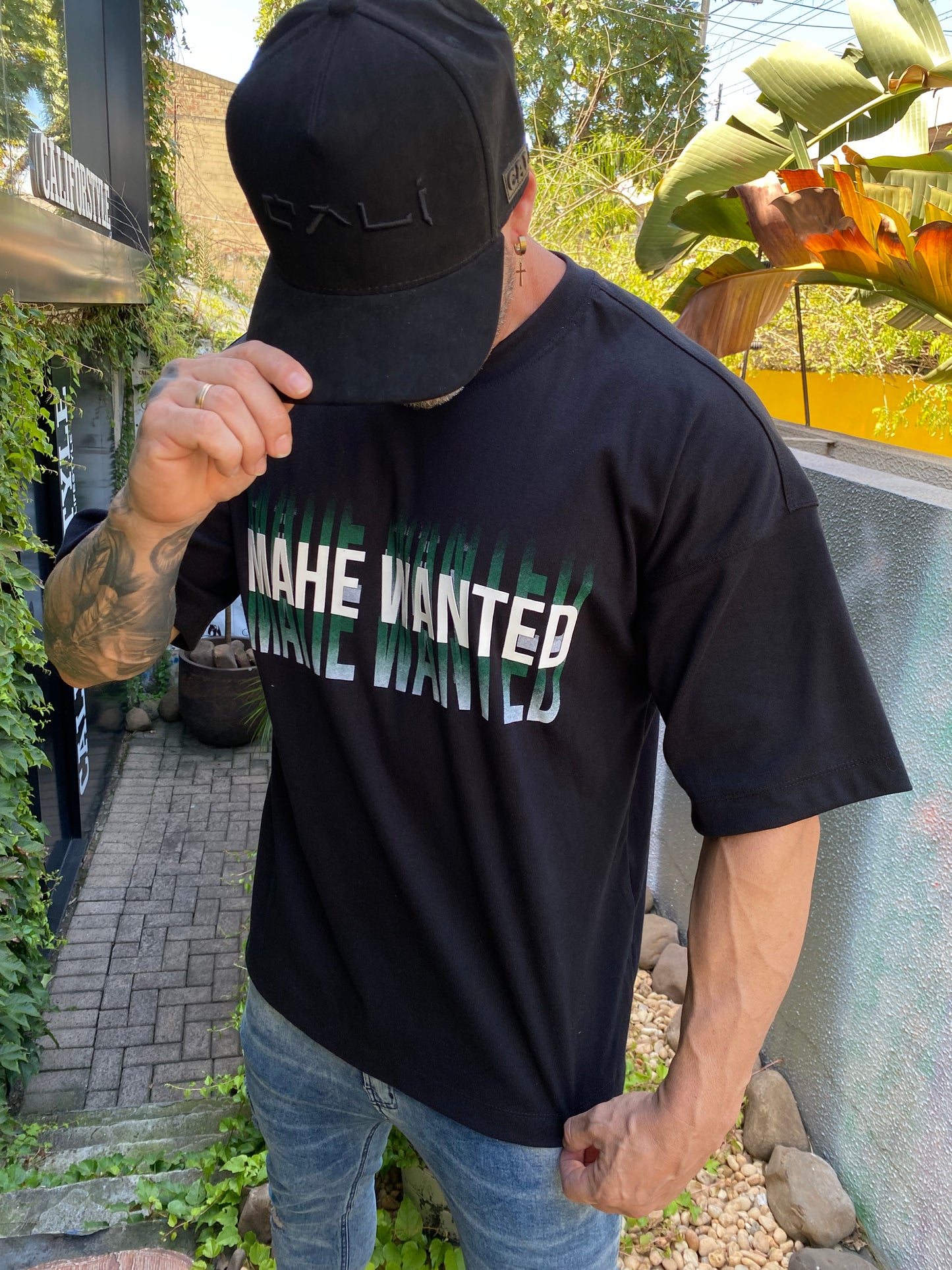Camiseta Oversized Mahe Black Grenn