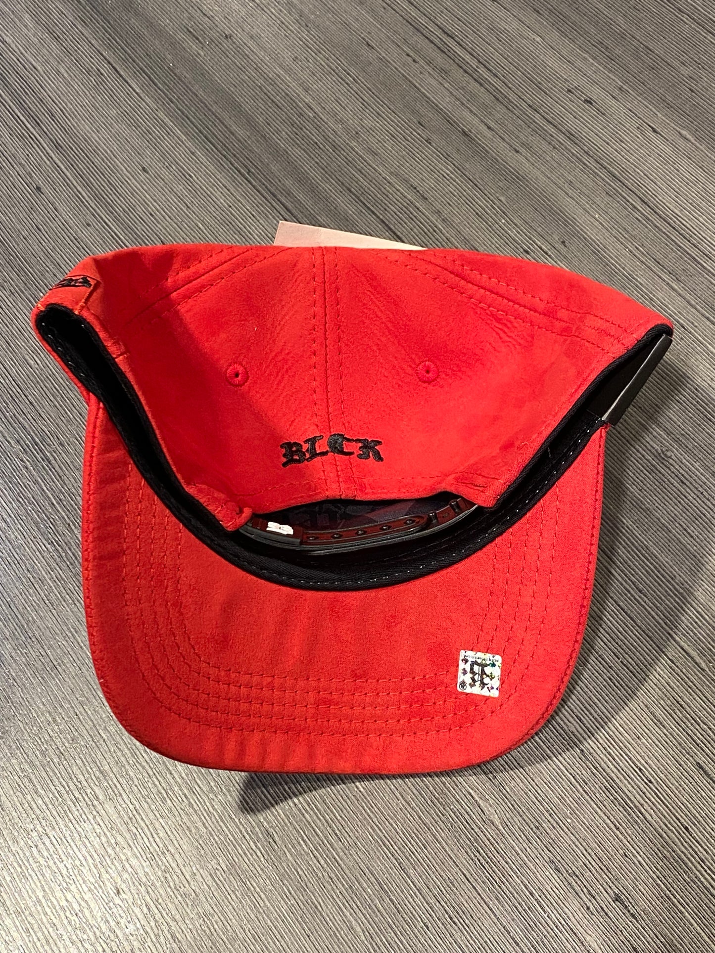 Boné BLCK Suede Red