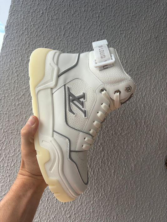 Tênis LV Luxuy importado Cano Alto Branco