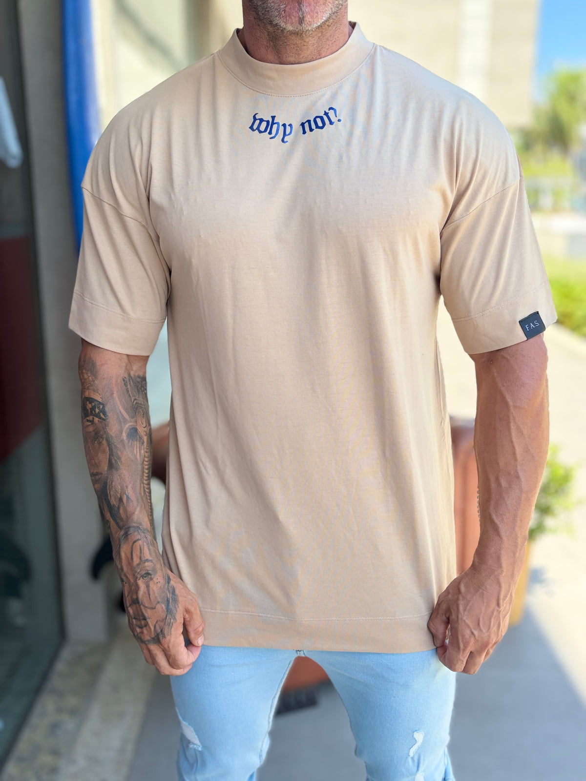 Camiseta oversized Why Not? Desert marrom claro - foto 6 de 11