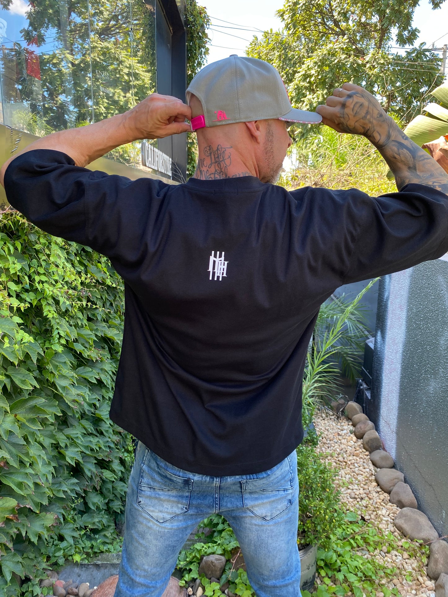 Camiseta Oversized Mahe Black White