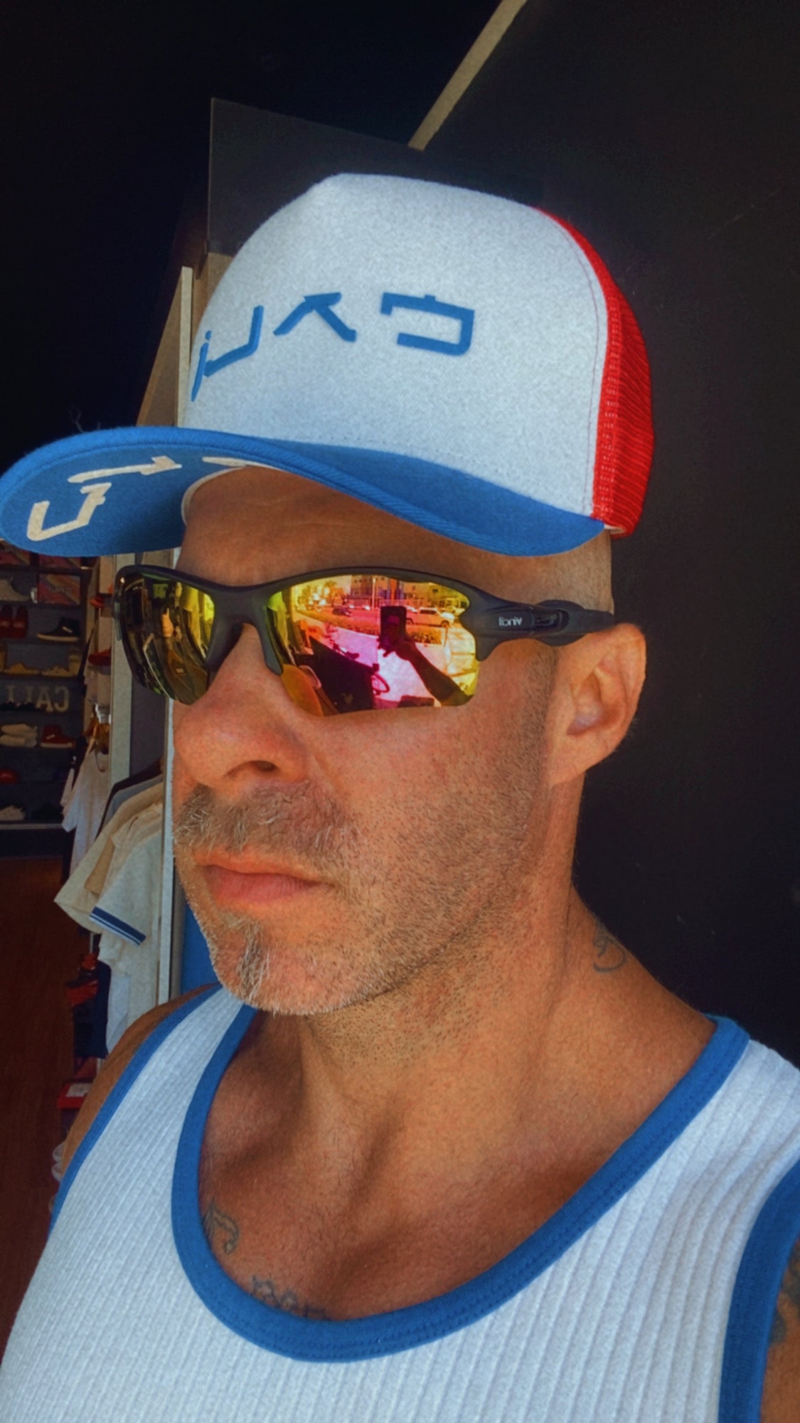 Óculos de sol Sports com lente azul espelhada - foto 8 de 10