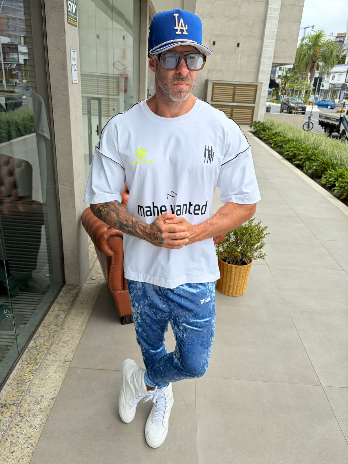 Camiseta Mahe Aspen branca oversized - foto 4 de 19