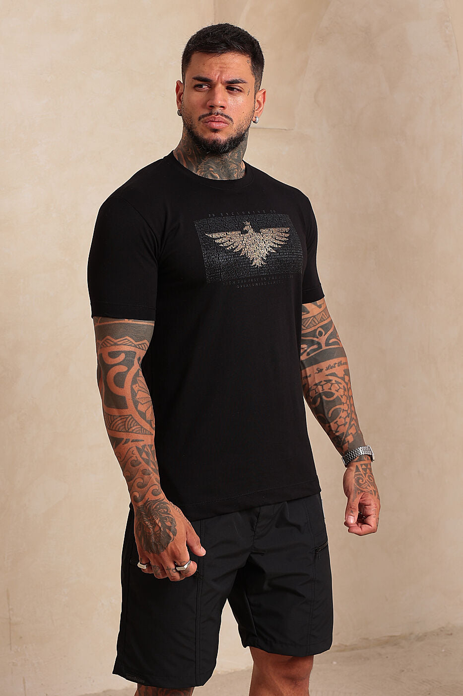 Camiseta slim Águia Letters preta