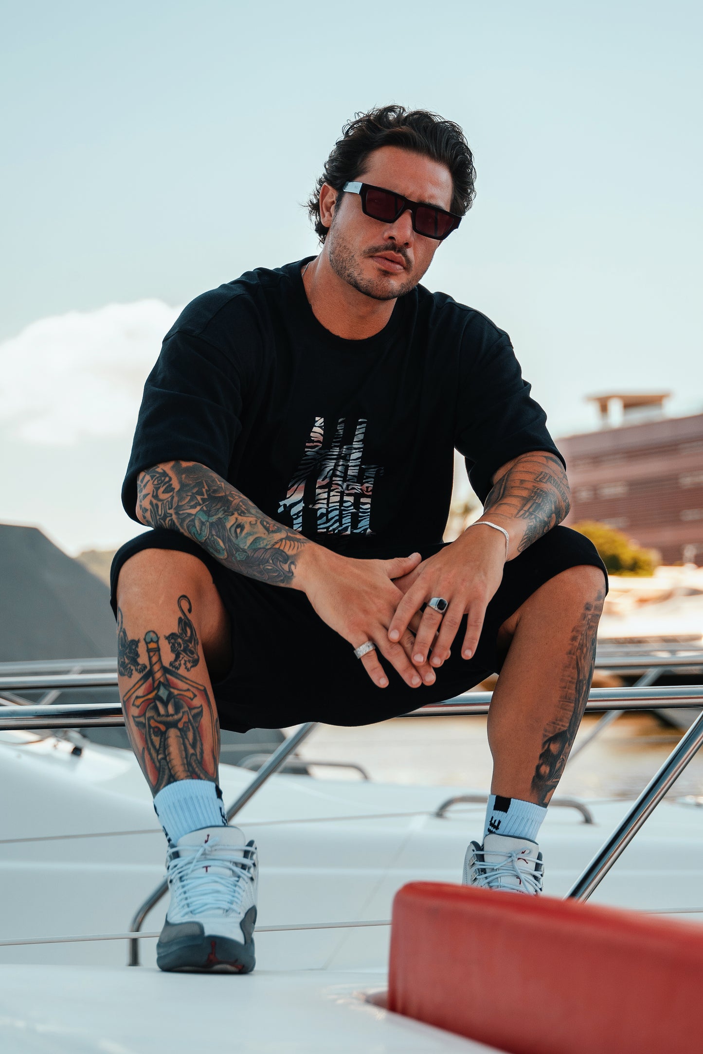 Camiseta Oversized Mahe Black Logo