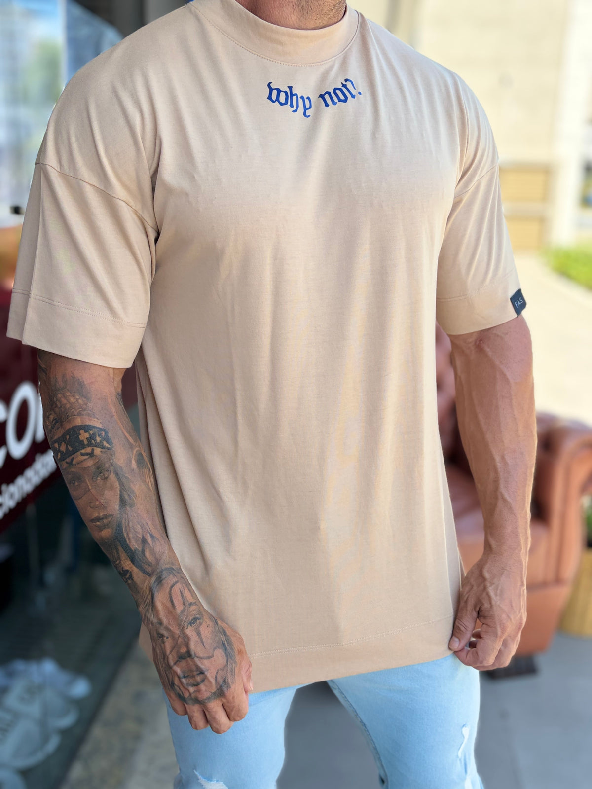 Camiseta oversized Why Not? Desert marrom claro - foto 4 de 11
