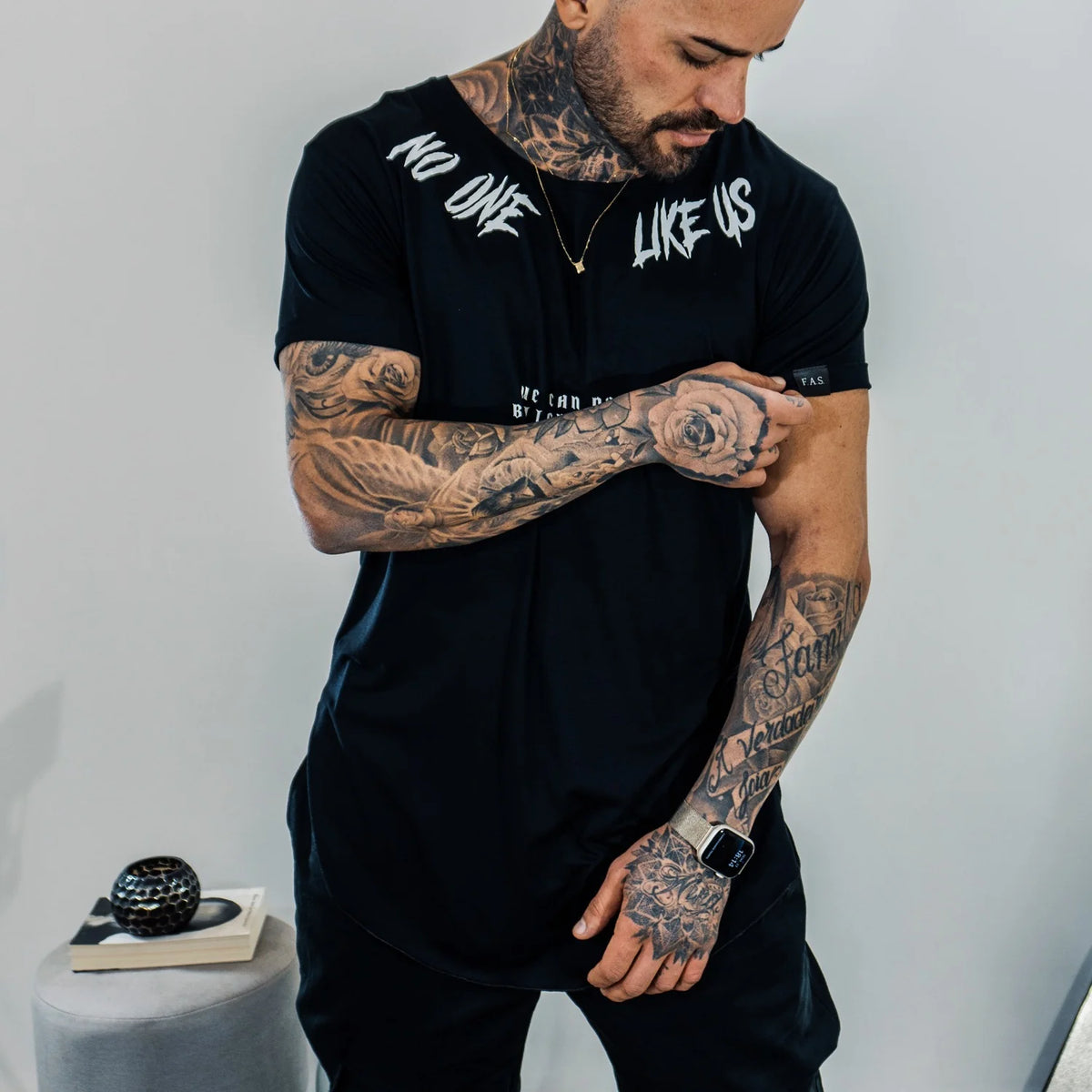 Camiseta No One Blck preta - foto 3 de 13